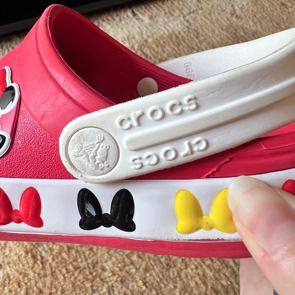 Crocs FunLab Disney Minnie Mouse Toddler Sandals size 1.